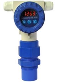 所述方法为：采集气压式液位计的环境数据以及多个预设量程点位的气压实测值；其中