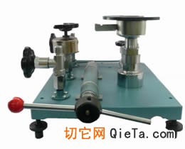 继续与地面人员沟通