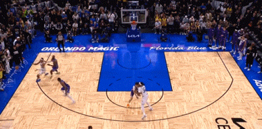 湖人9连胜收官战险胜魔术 肯纳德绝杀成焦点