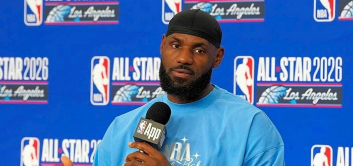 湖人三巨头合砍99分 东契奇51+30引领新时代