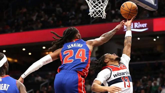 坎宁安伤退后活塞逆袭 詹金斯崛起成关键