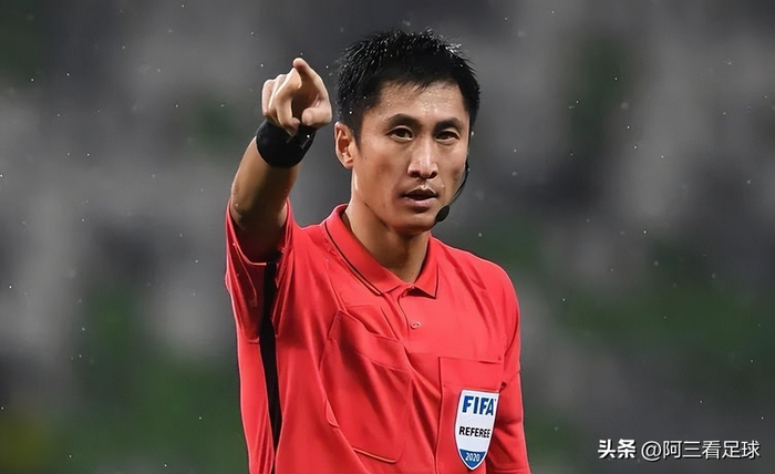 沙特球员赛后冲撞中国裁判引争议