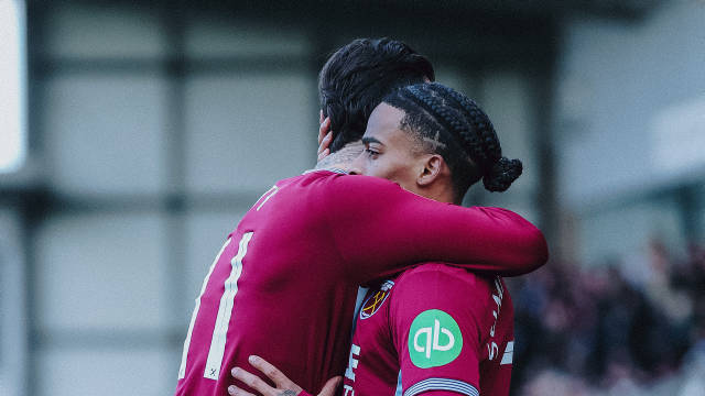 门将神勇扑救+团队配合助球队险胜